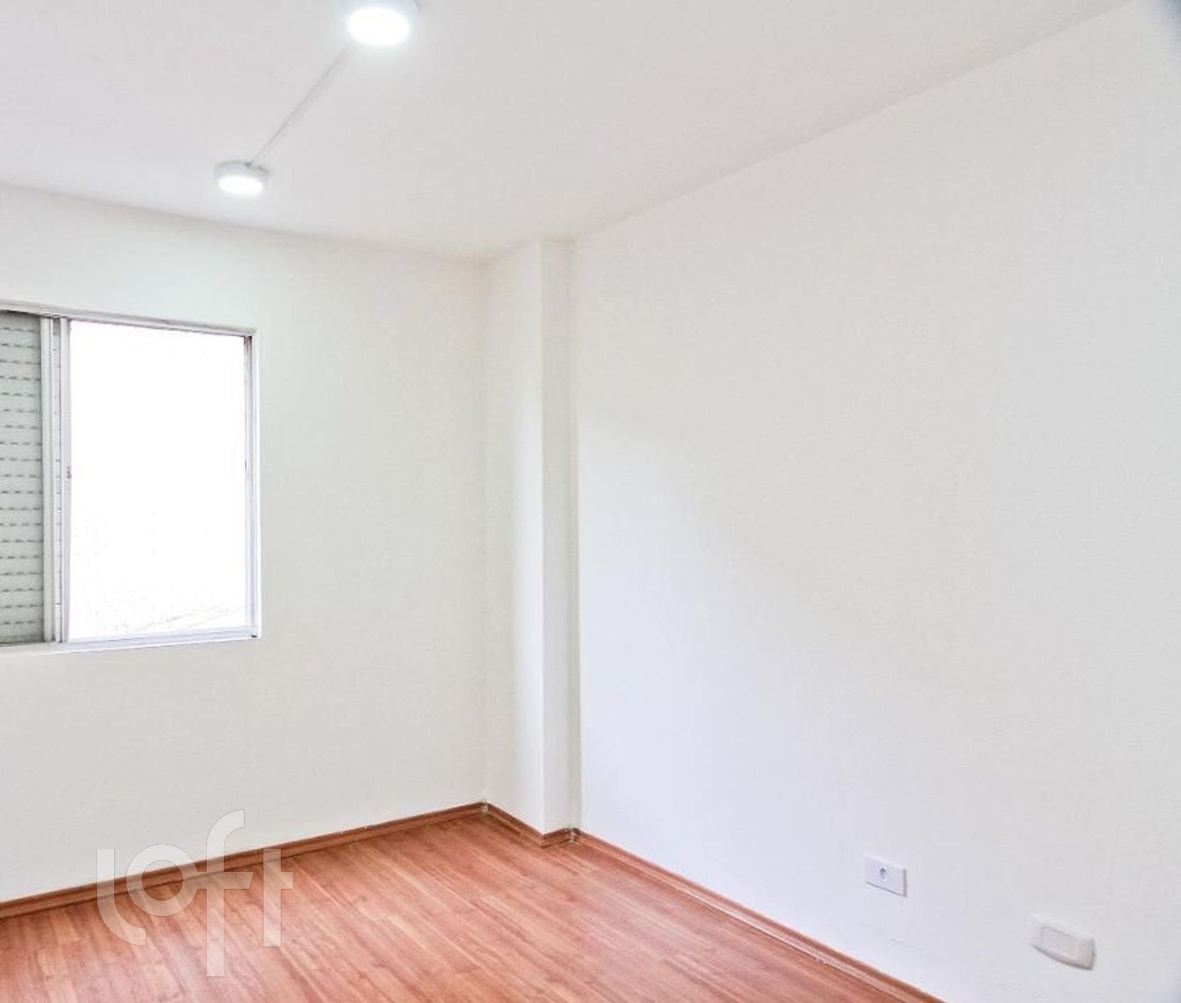 Apartamento à venda com 2 quartos, 62m² - Foto 2