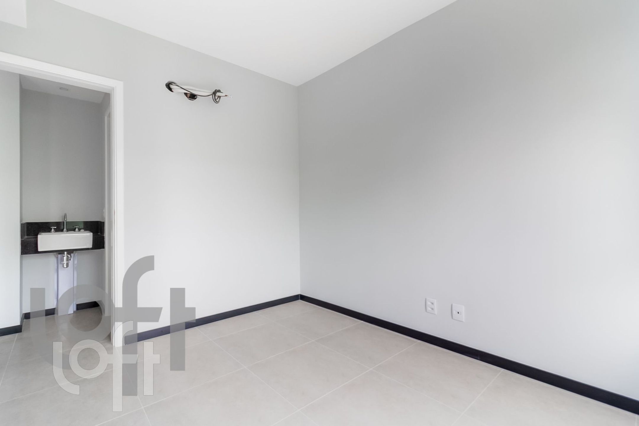 Apartamento à venda com 1 quarto, 35m² - Foto 2