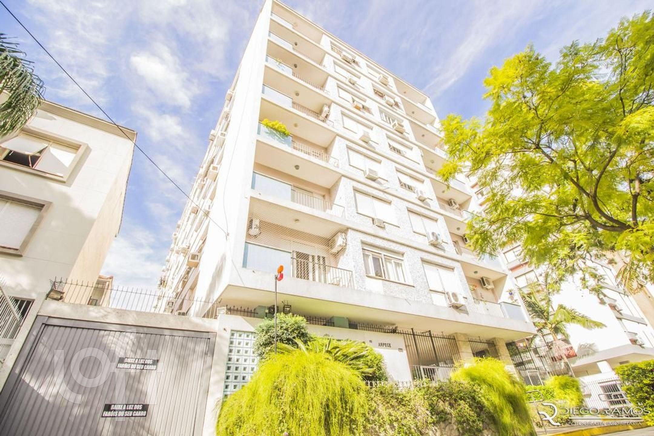 Apartamento com 143m², 3 dormitórios, 1 suíte, 1 vaga, Rio Branco em Porto Alegre