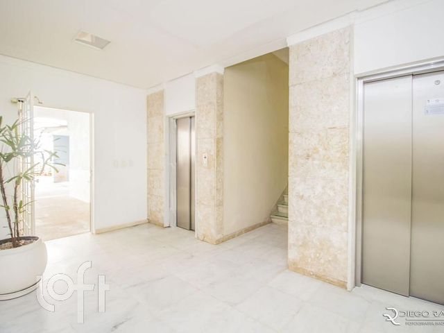 Apartamento com 143m², 3 dormitórios, 1 suíte, 1 vaga, Rio Branco em Porto Alegre