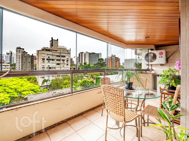 Apartamento com 166m², 3 dormitórios, 1 suíte, 2 vagas, Bela Vista em Porto Alegre
