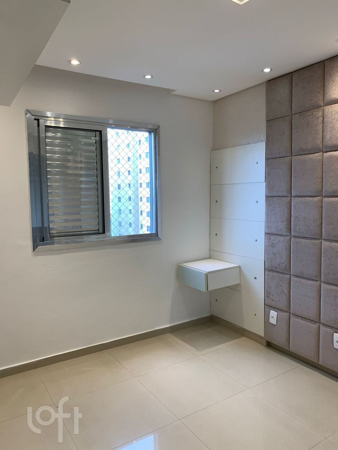 Apartamento à venda com 3 quartos, 70m² - Foto 4