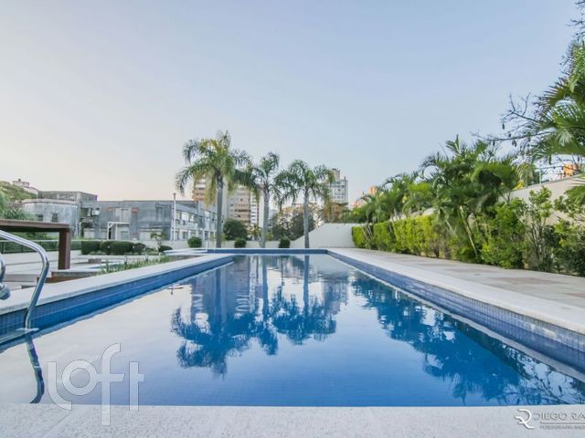 Apartamento com 105m², 2 dormitórios, 2 suítes, 2 vagas, Menino Deus em Porto Alegre