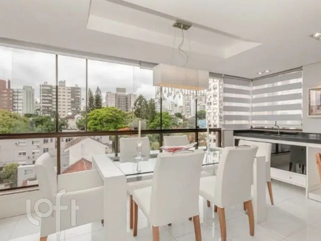Apartamento com 90m², 2 dormitórios, 1 suíte, 1 vaga, Petrópolis em Porto Alegre