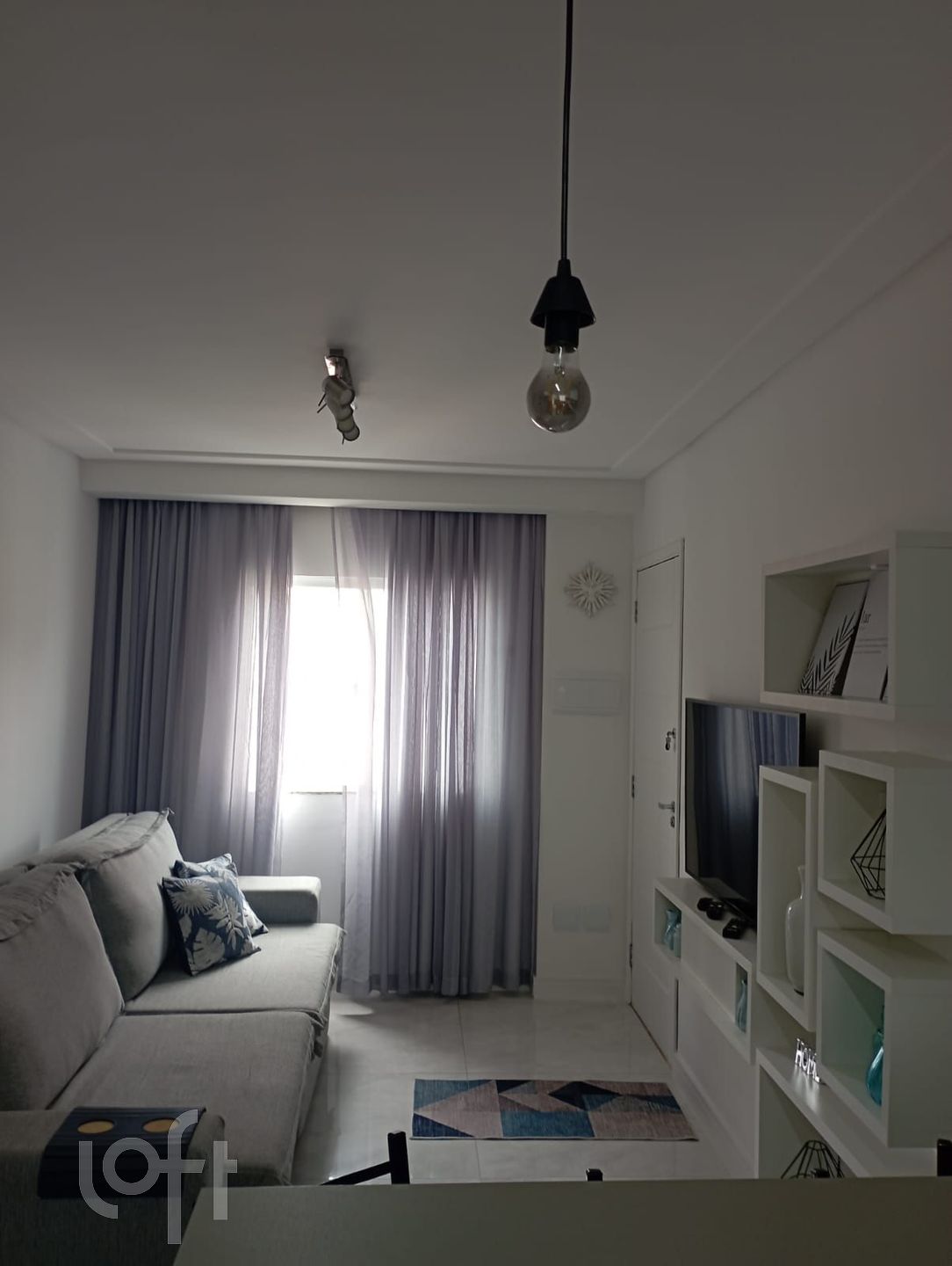 Apartamento à venda com 1 quarto, 50m² - Foto 2