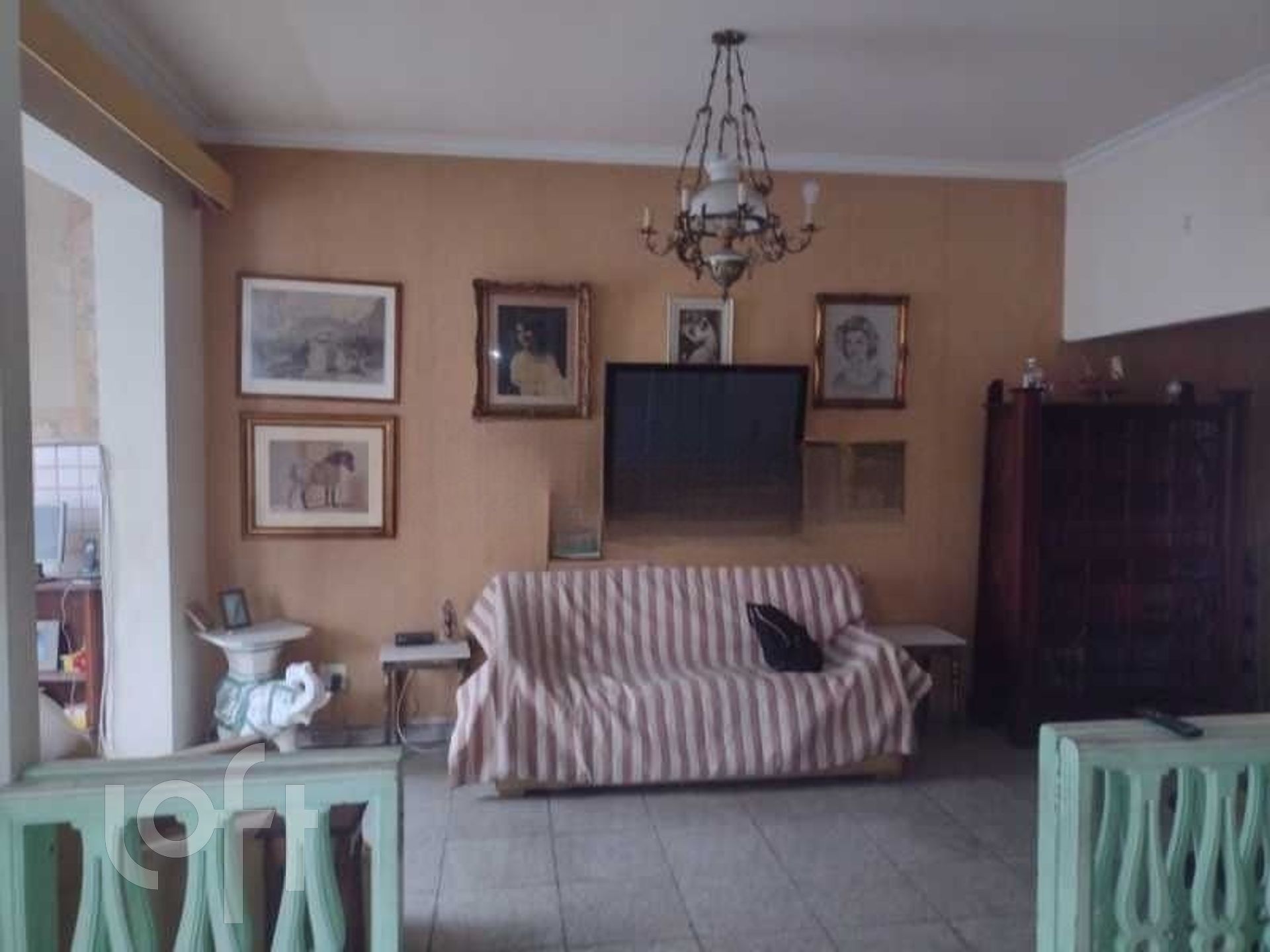Venda de Apartamento com 3 quarto(s), 1 suíte(s), por R$ 1.8 milhão, no condomínio Edificio Tamoyo em Laranjeiras.