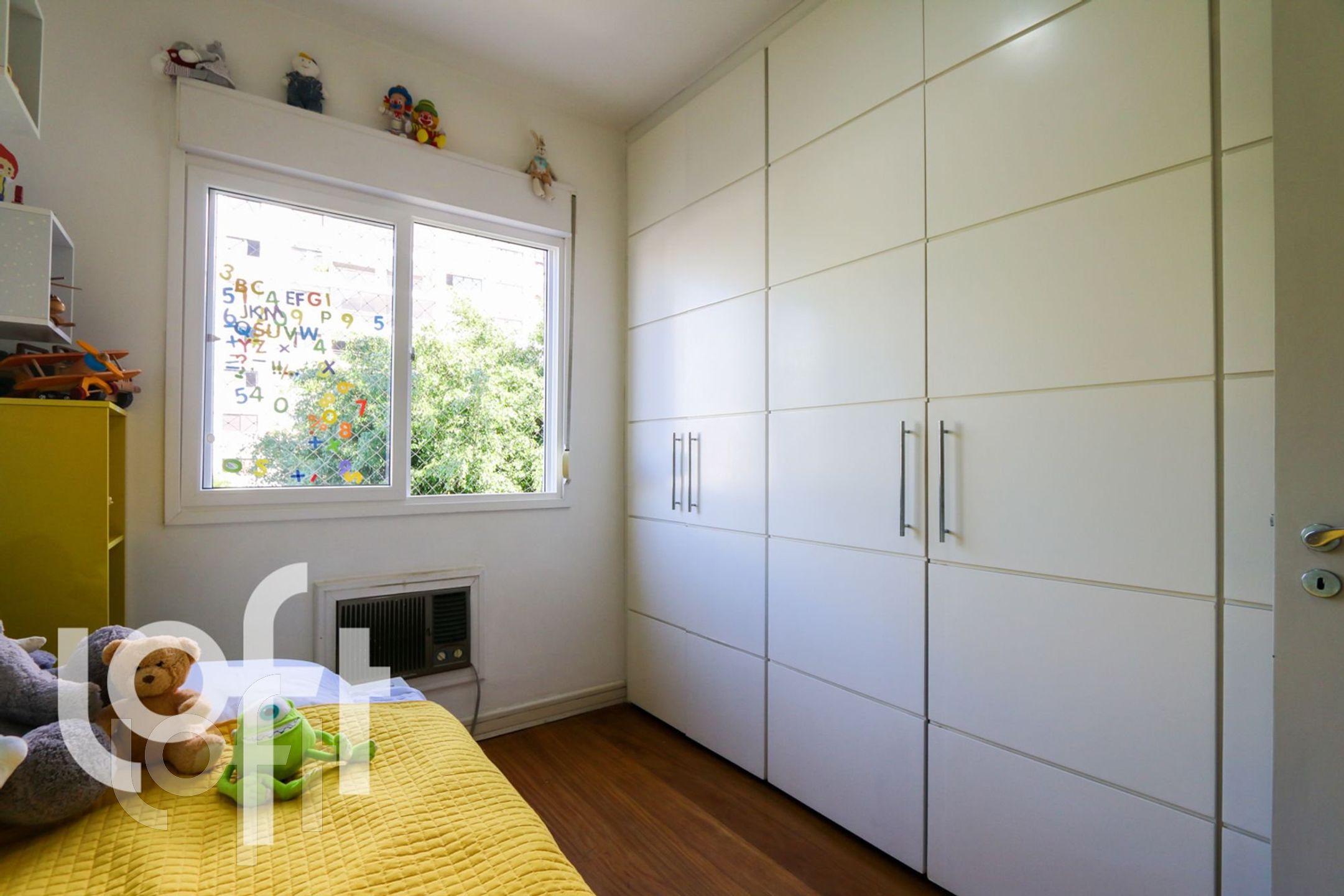 Apartamento à venda com 4 quartos, 186m² - Foto 52