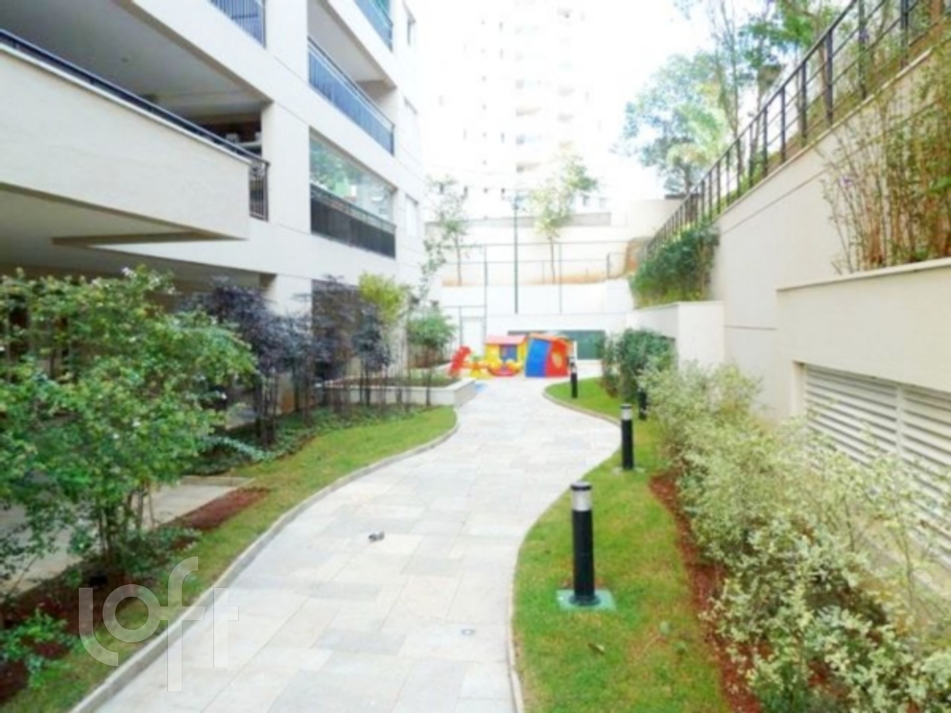 Apartamento à venda com 3 quartos, 117m² - Foto 13