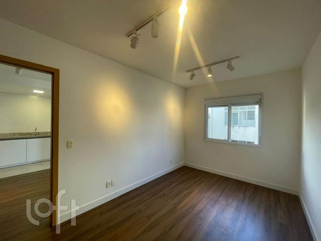 Apartamento com 42m², 1 dormitório, 1 vaga, Santa Cecília em Porto Alegre