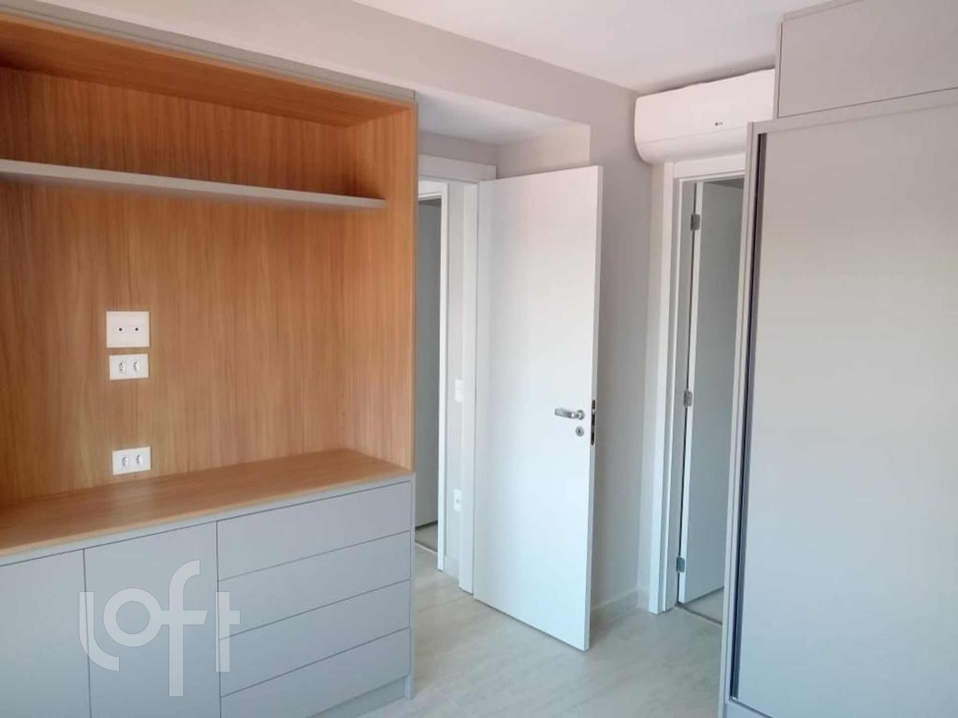 Apartamento à venda com 2 quartos, 70m² - Foto 3