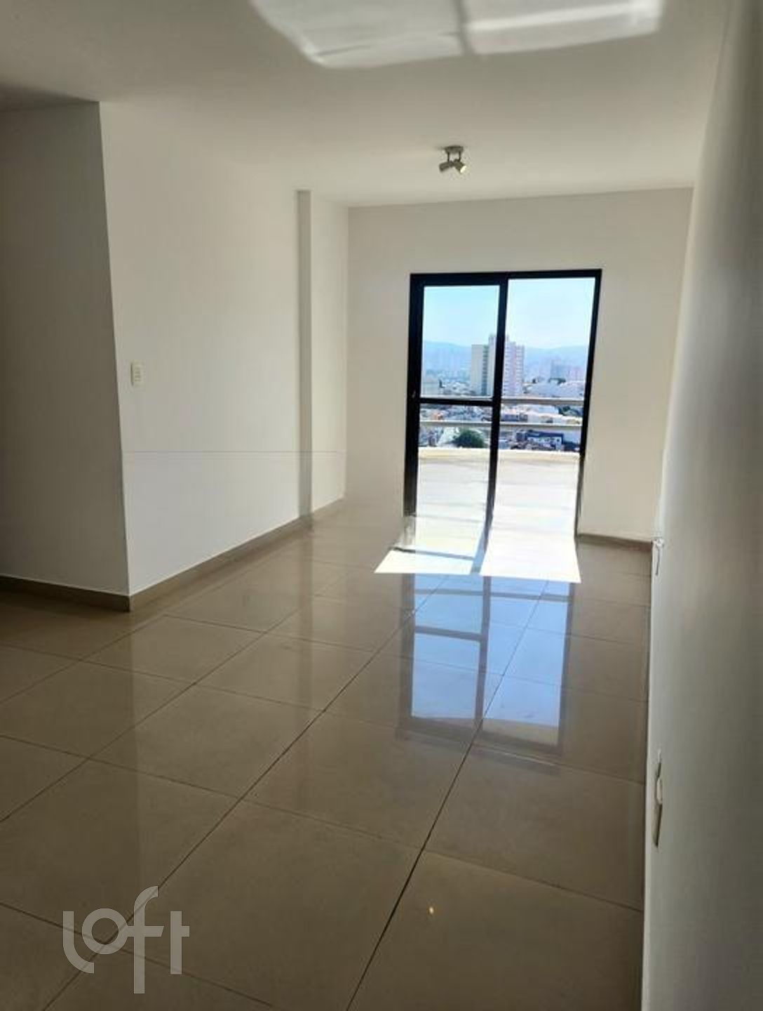 Apartamento à venda com 2 quartos, 68m² - Foto 1