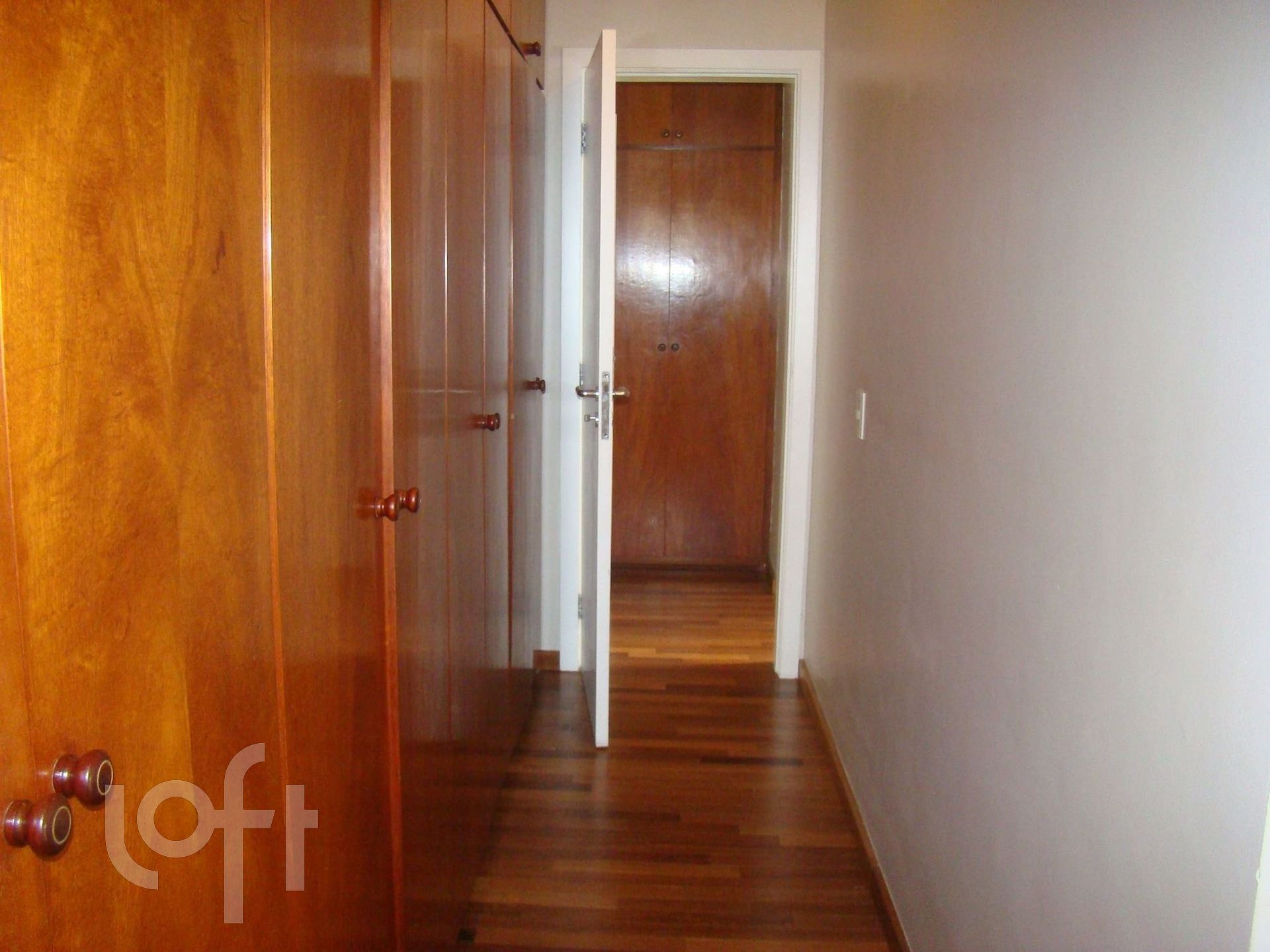 Apartamento à venda com 3 quartos, 138m² - Foto 9