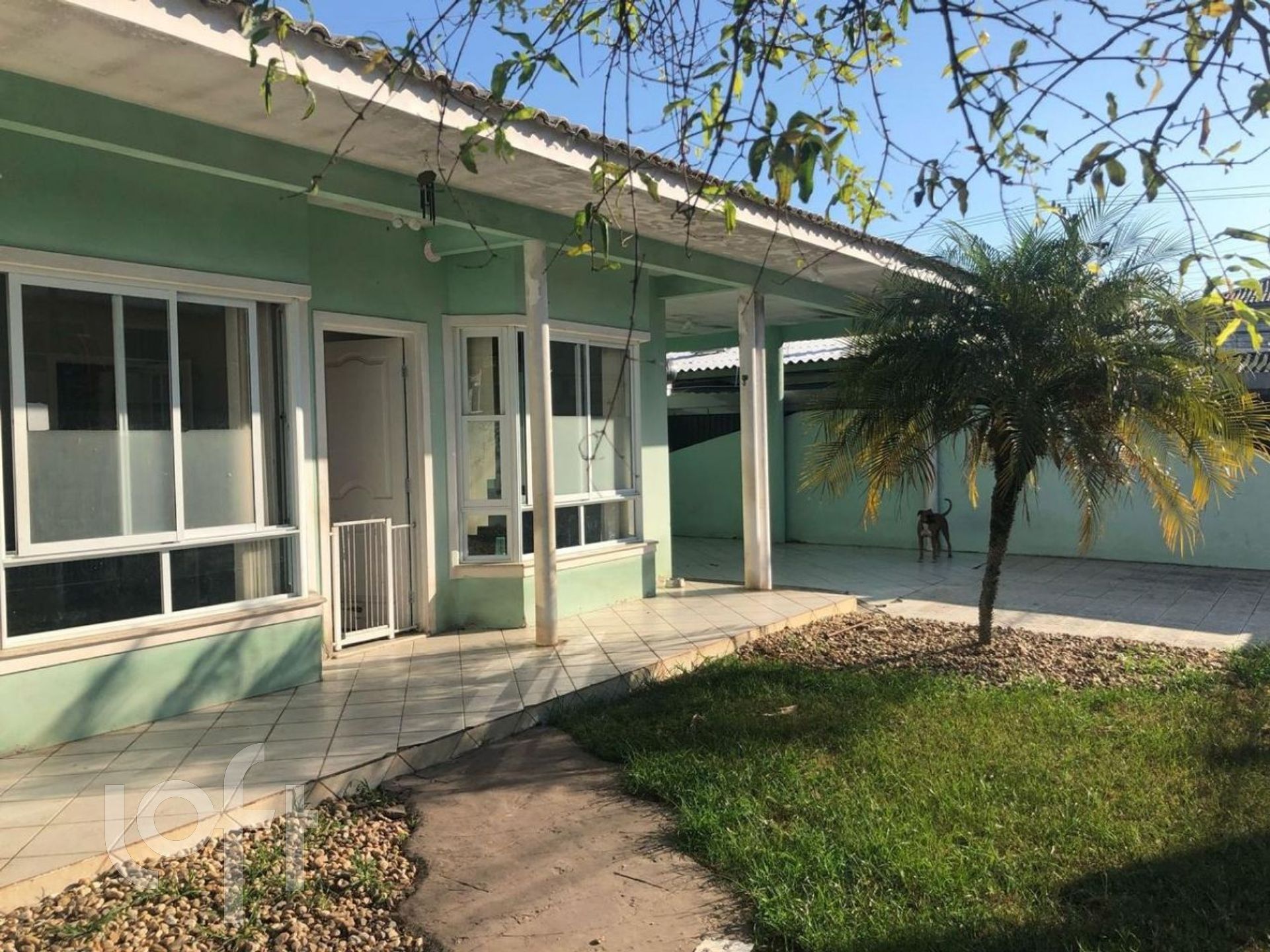 Casa Residencial com 150m², 3 quartos, 1 suíte, 4 garagens, no bairro Abraão em Florianópolis