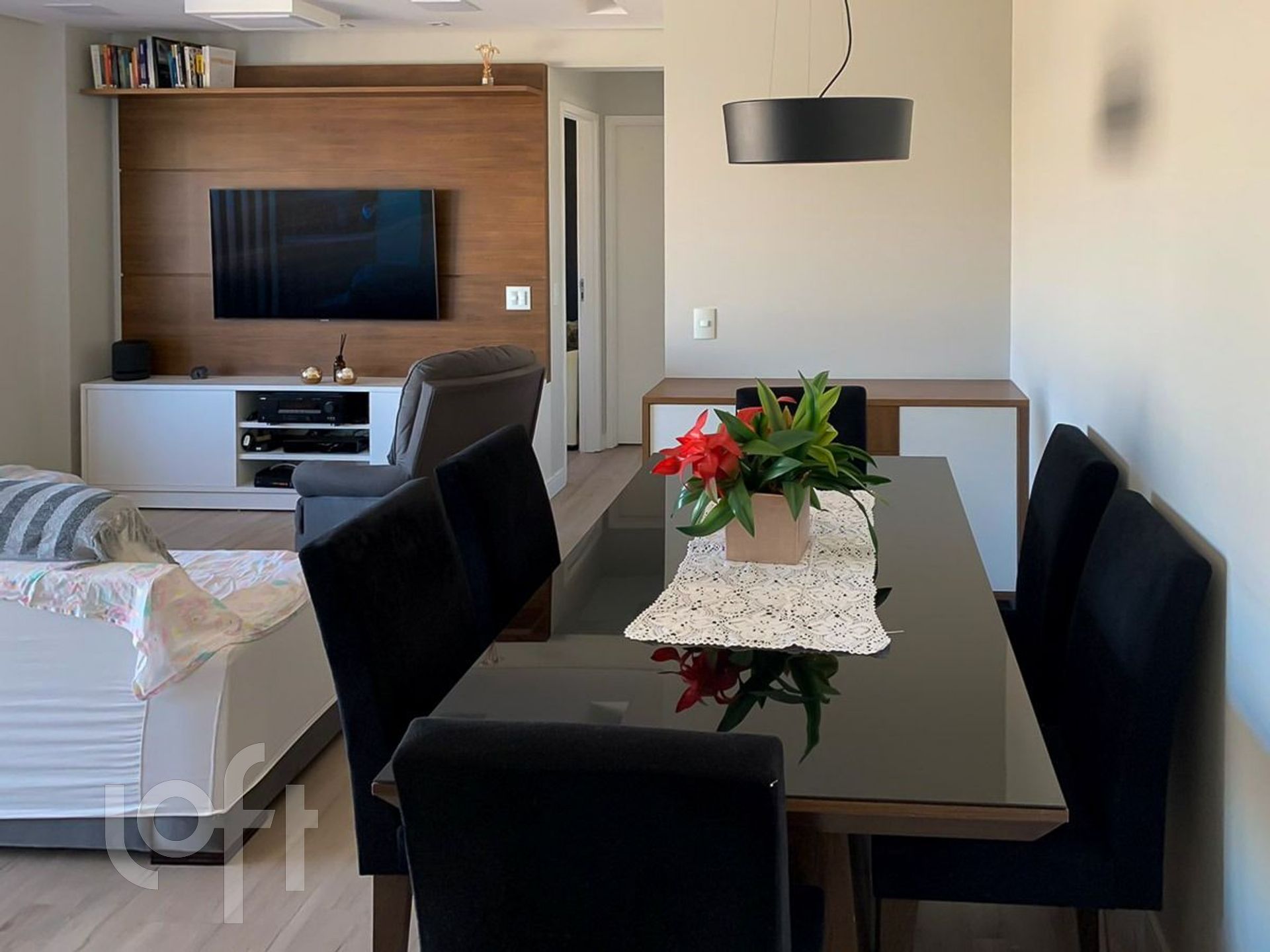 Apartamento à venda com 2 quartos, 74m² - Foto 2