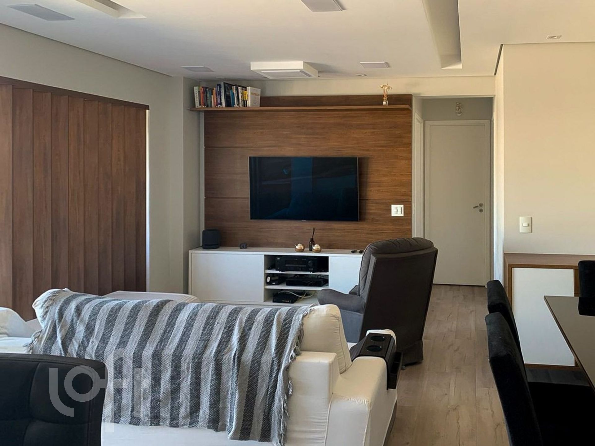 Apartamento à venda com 2 quartos, 74m² - Foto 5