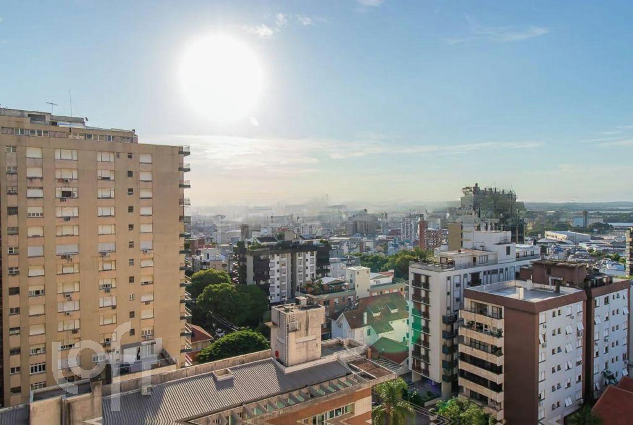 Apartamento com 230m², 3 dormitórios, 1 vaga, Independência em Porto Alegre