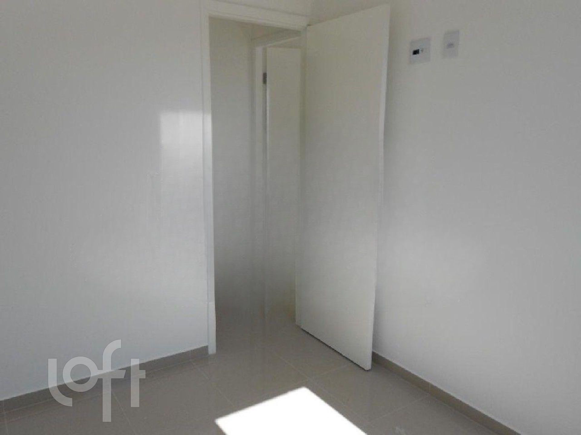 Apartamento à venda com 2 quartos, 50m² - Foto 4