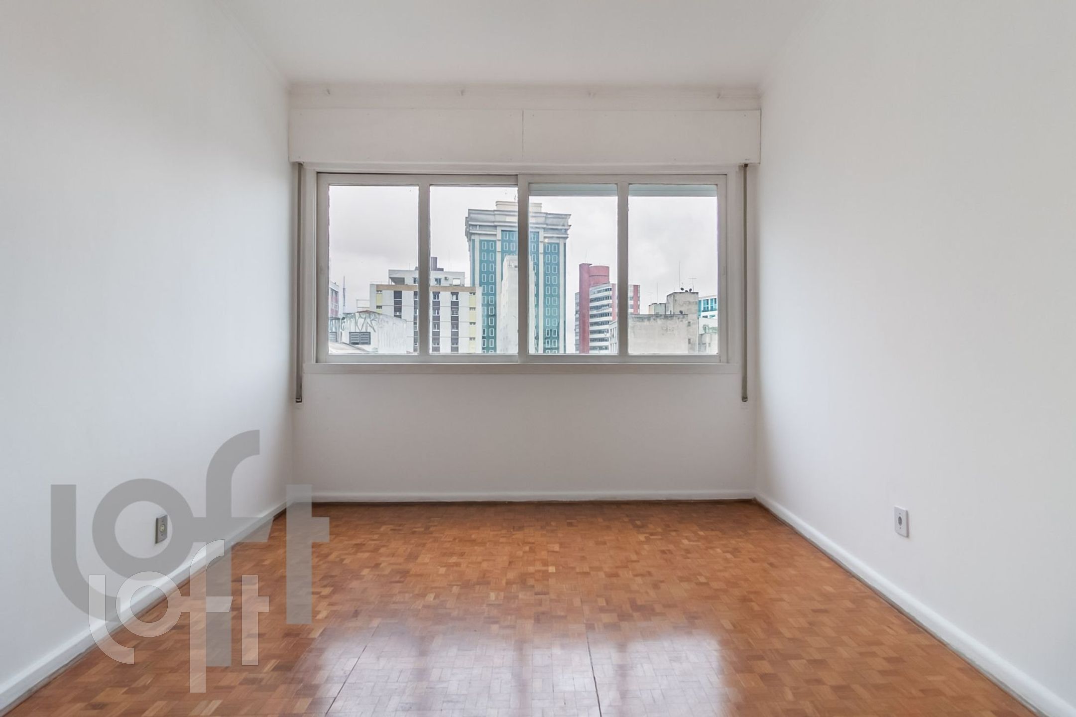 Apartamento à venda com 3 quartos, 156m² - Foto 1