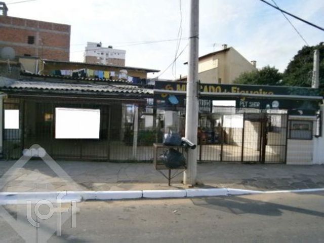 Casa com 243m², 2 dormitórios, 2 vagas, Cristo Redentor em Porto Alegre