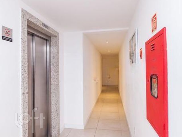 Apartamento com 56m², 2 dormitórios, 1 suíte, 1 vaga, Floresta em Porto Alegre