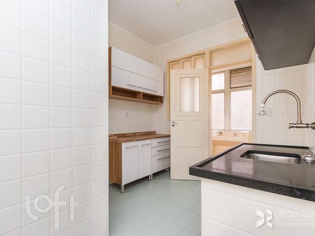 Apartamento com 99m², 3 dormitórios, 1 suíte, 1 vaga, Moinhos de Vento em Porto Alegre