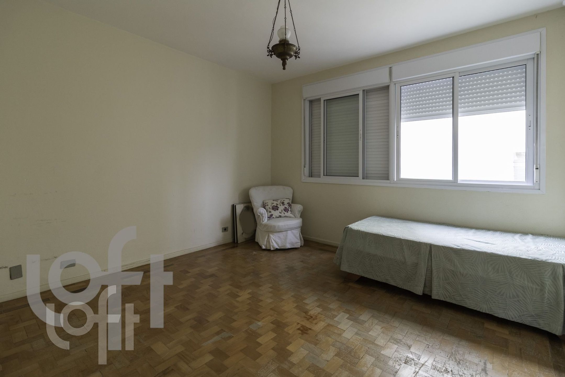 Apartamento à venda com 3 quartos, 222m² - Foto 4