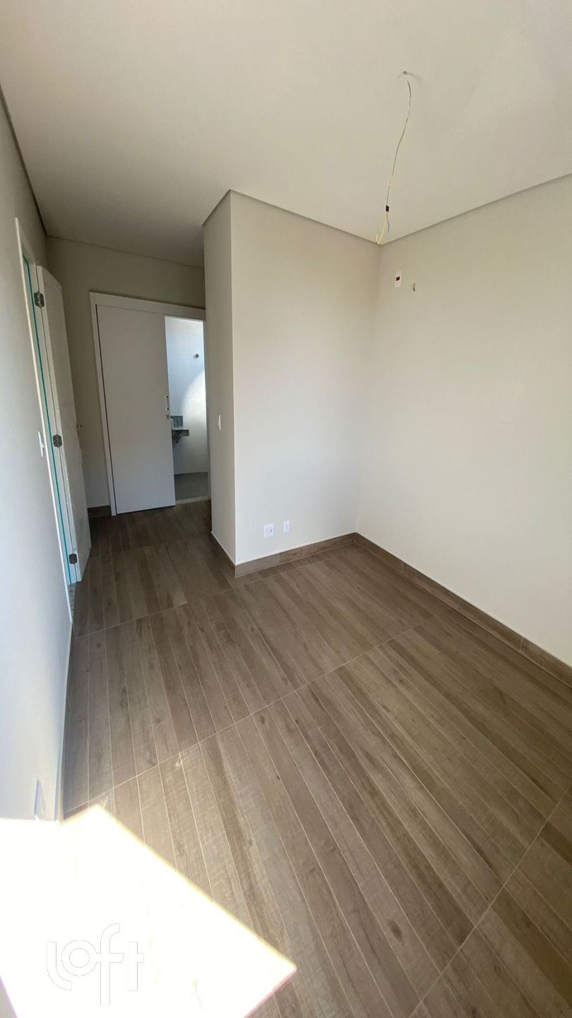 Apartamento à venda com 4 quartos, 156m² - Foto 13