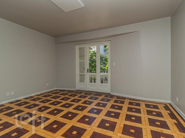 Apartamento com 106m², 3 dormitórios, 1 suíte, Moinhos de Vento em Porto Alegre