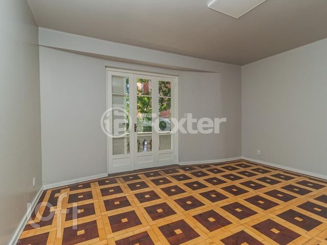 Apartamento com 106m², 3 dormitórios, 1 suíte, Moinhos de Vento em Porto Alegre