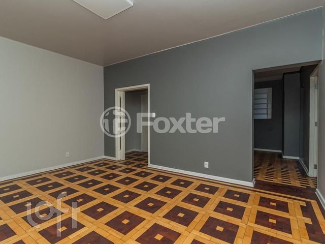 Apartamento com 106m², 3 dormitórios, 1 suíte, Moinhos de Vento em Porto Alegre