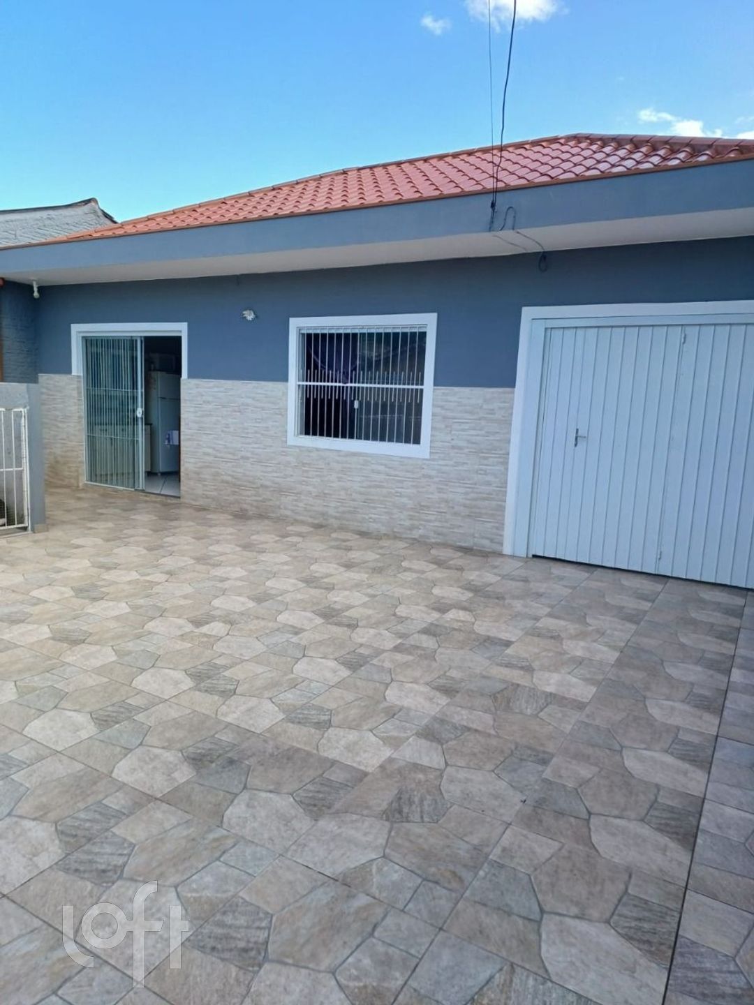 Casa à venda em Forquilhas com 90 m², 2 quartos, 2 vagas