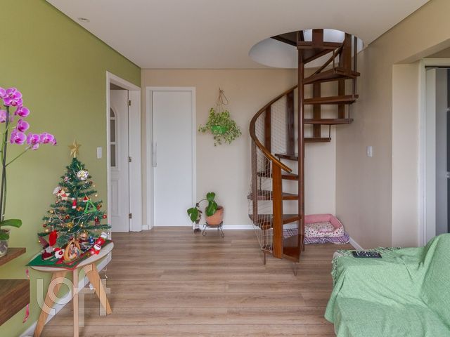 Apartamento com 139m², 3 dormitórios, 1 suíte, 1 vaga, Petrópolis em Porto Alegre