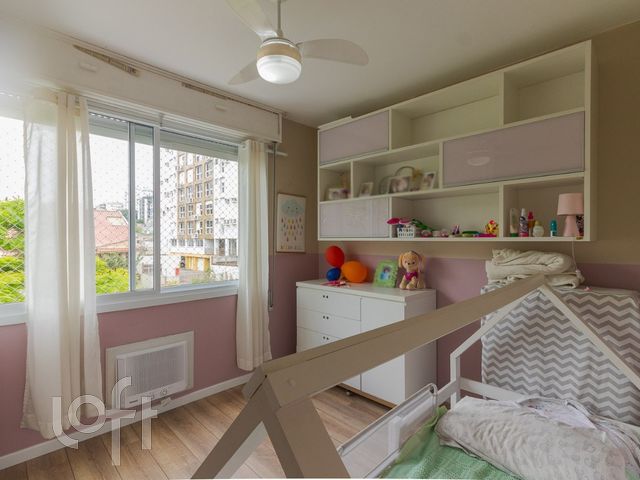 Apartamento com 139m², 3 dormitórios, 1 suíte, 1 vaga, Petrópolis em Porto Alegre