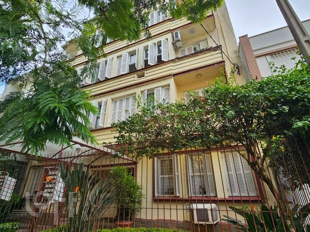Apartamento com 78m², 3 dormitórios, Rio Branco em Porto Alegre