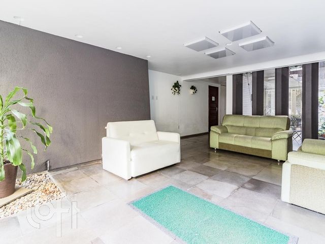 Apartamento com 100m², 3 dormitórios, 1 suíte, 2 vagas, Rio Branco em Porto Alegre