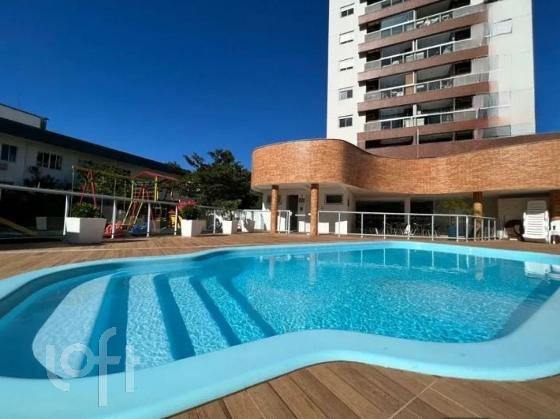 Apartamentos com 93m², 2 quartos, 1 suíte, 2 garagens, no bairro Itacorubi em Florianópolis
