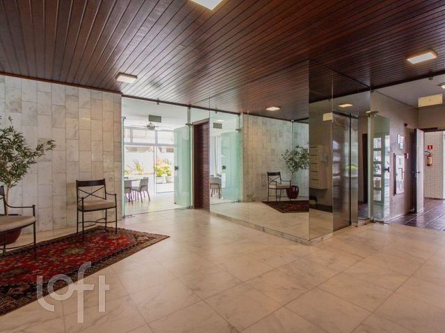 Apartamento com 144m², 3 dormitórios, 2 vagas, Moinhos de Vento em Porto Alegre