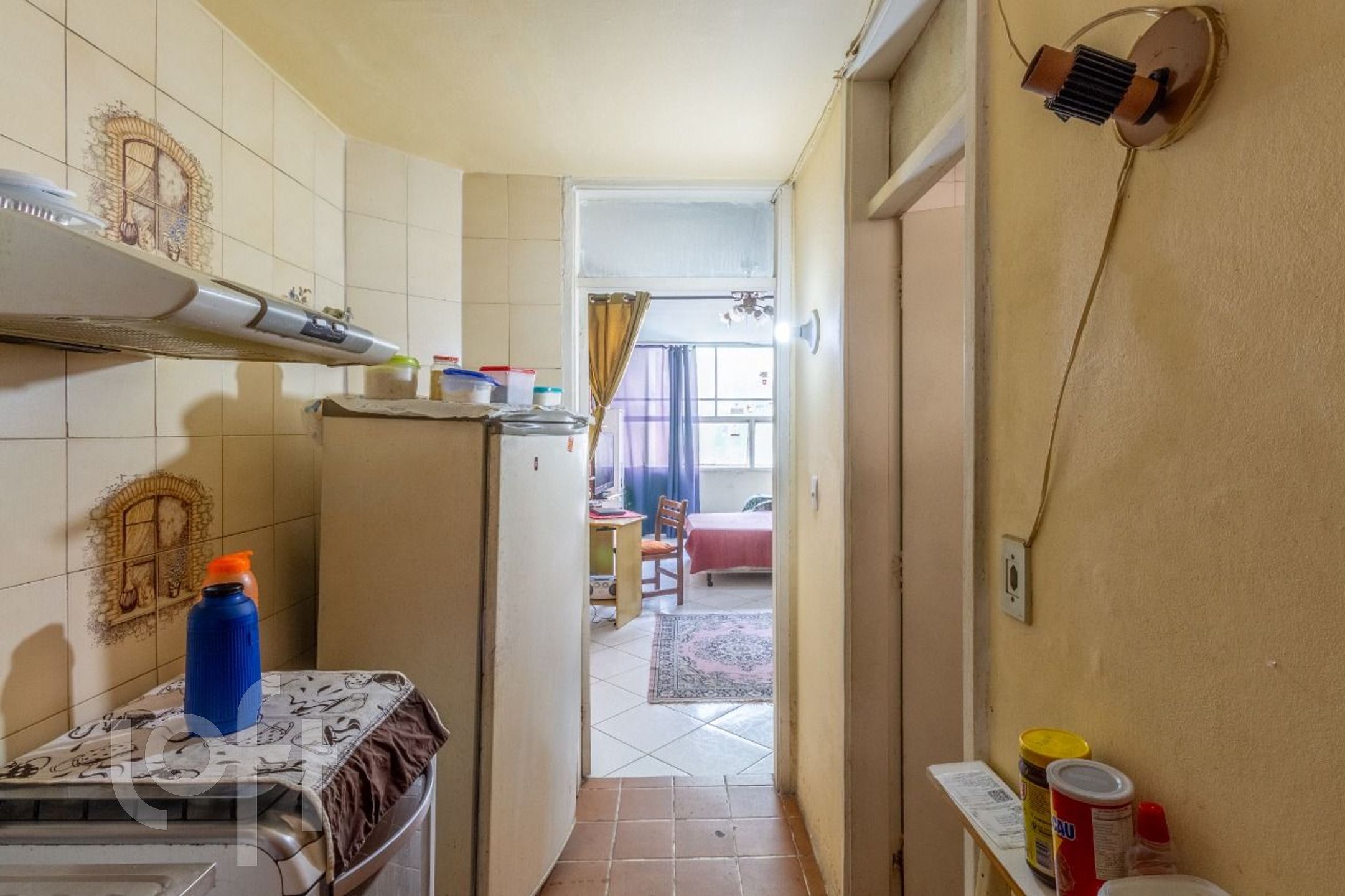 Apartamento à venda com 1 quarto, 40m² - Foto 4