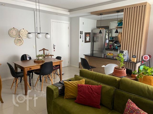 Apartamento com 65m², 2 dormitórios, 1 suíte, 1 vaga, Vila Ipiranga em Porto Alegre