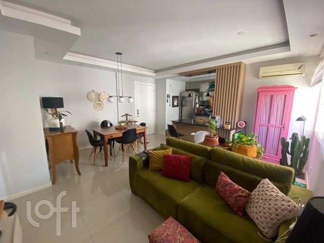 Apartamento com 65m², 2 dormitórios, 1 suíte, 1 vaga, Vila Ipiranga em Porto Alegre