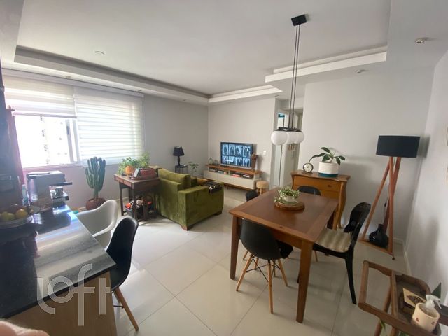 Apartamento com 65m², 2 dormitórios, 1 suíte, 1 vaga, Vila Ipiranga em Porto Alegre