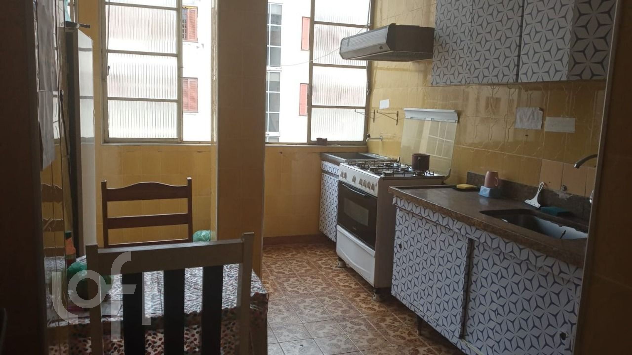 Apartamento à venda com 4 quartos, 140m² - Foto 4