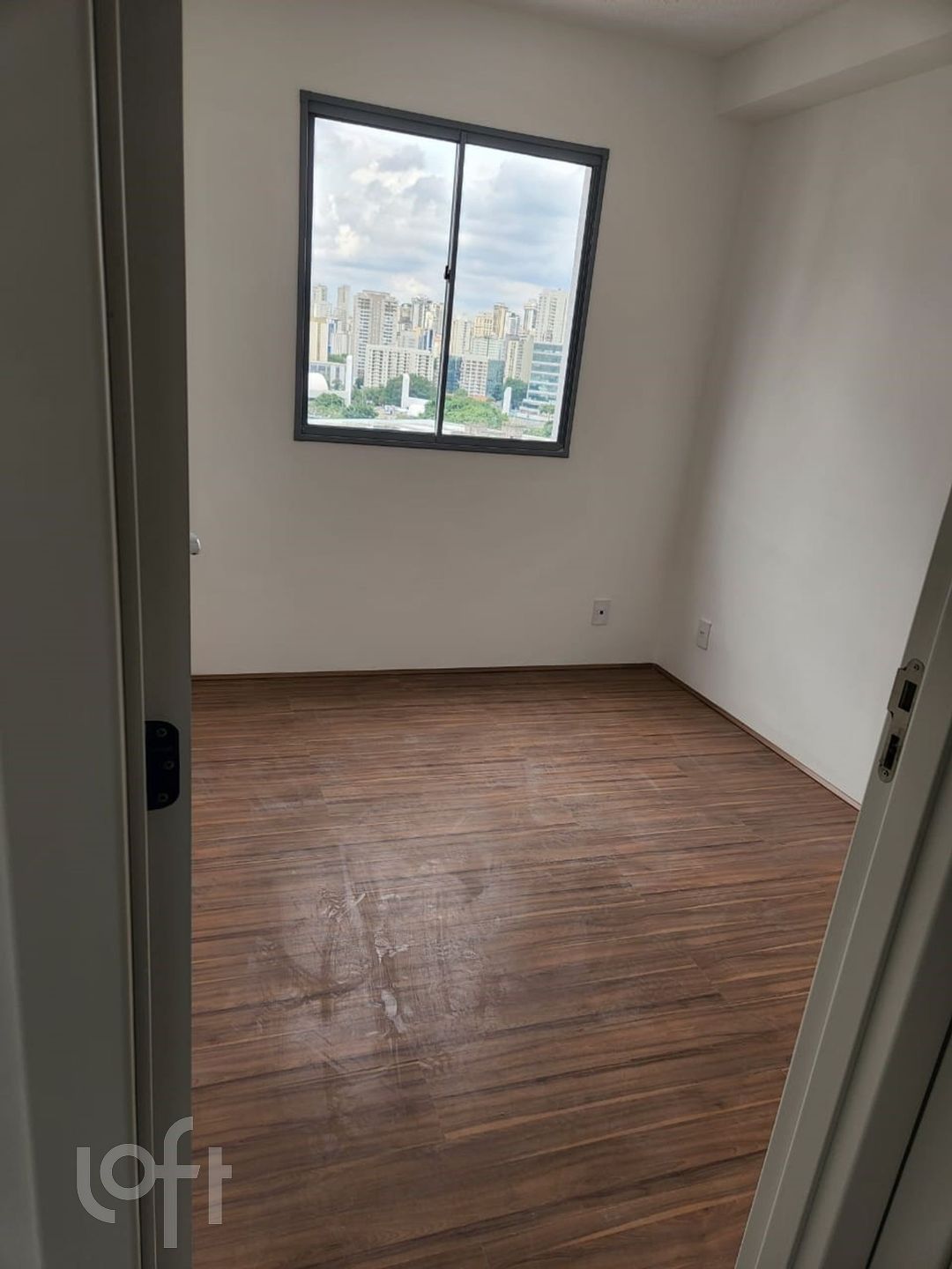 Apartamento à venda com 1 quarto, 30m² - Foto 2