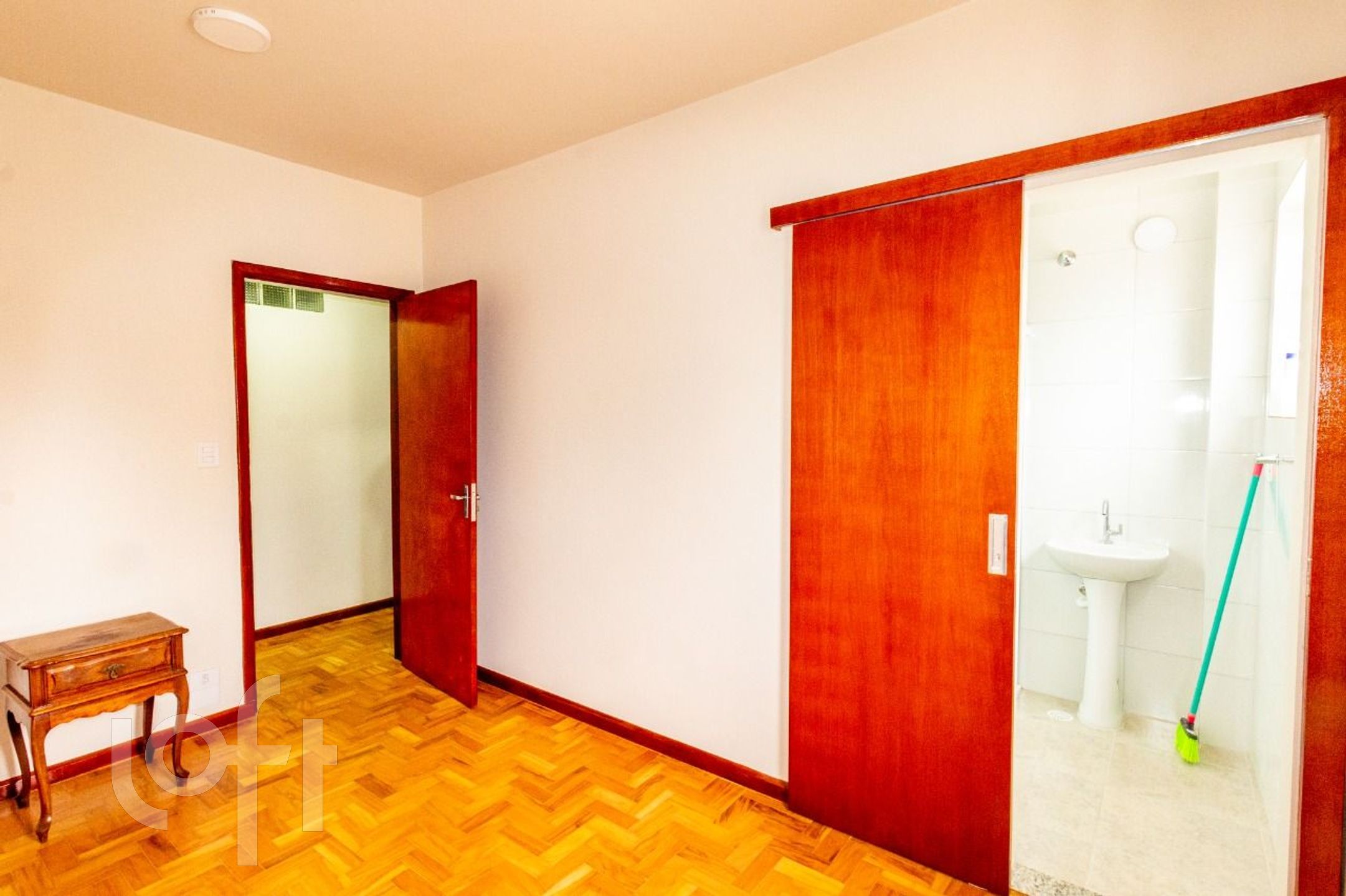 Apartamento à venda com 2 quartos, 64m² - Foto 8