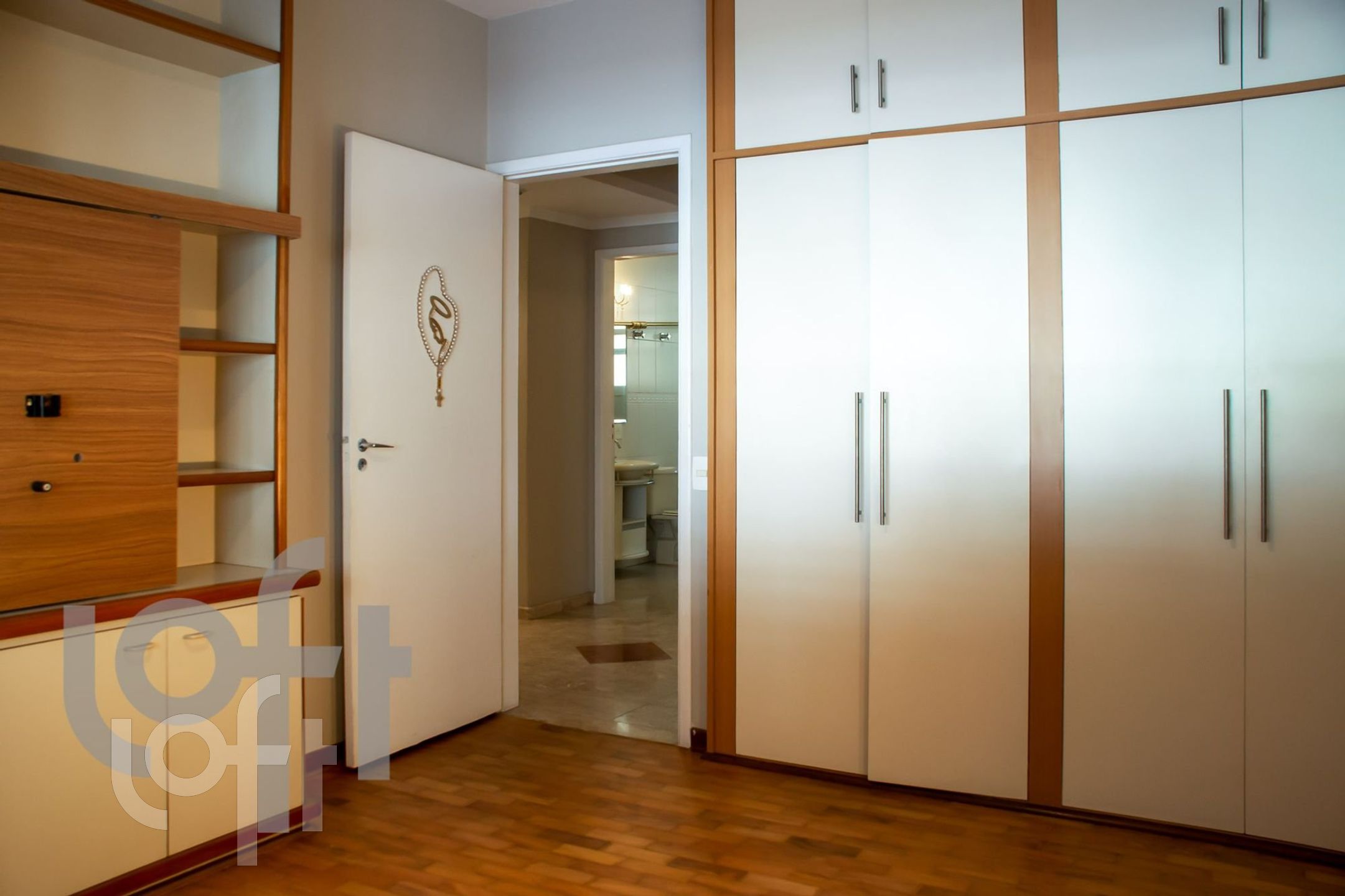 Apartamento à venda com 3 quartos, 247m² - Foto 3