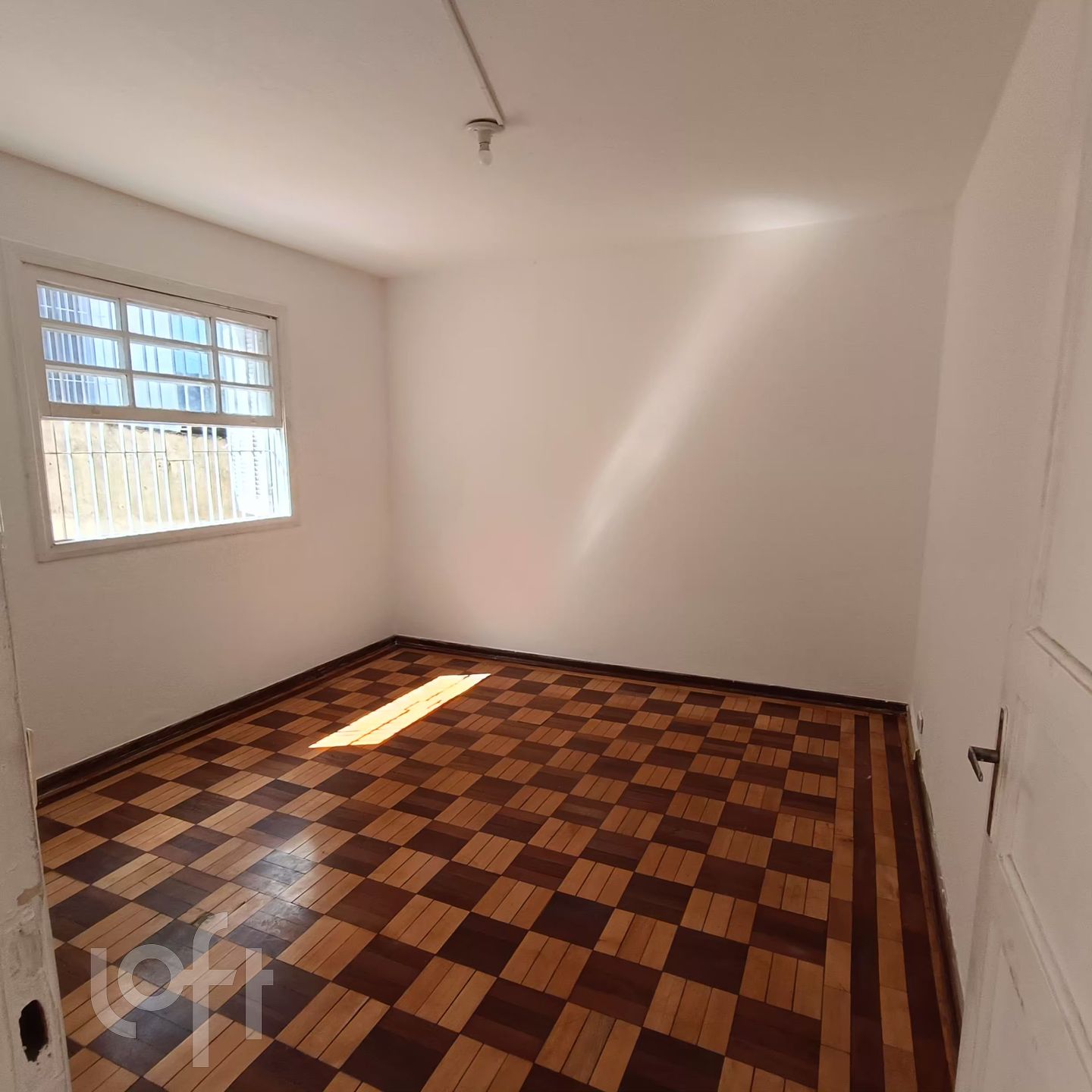 Casa à venda com 1 quarto, 90m² - Foto 8