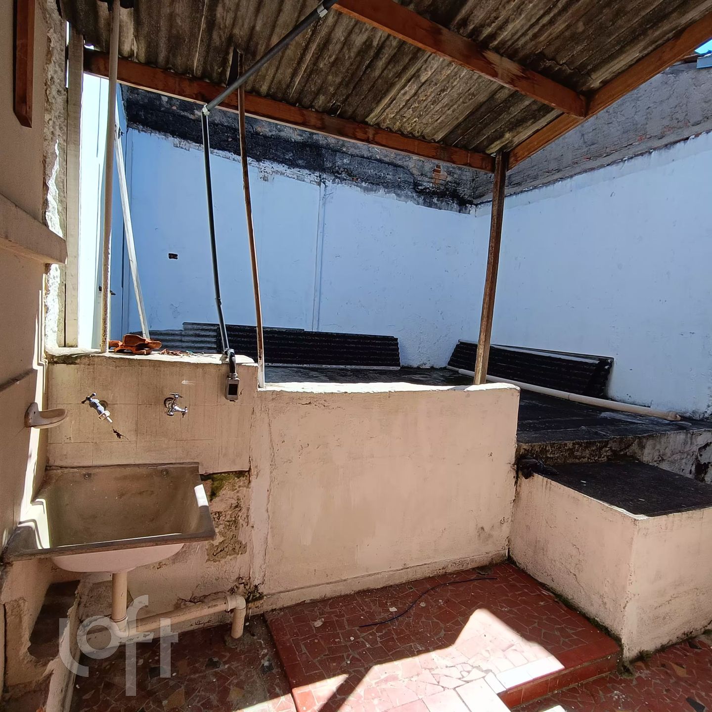 Casa à venda com 1 quarto, 90m² - Foto 1