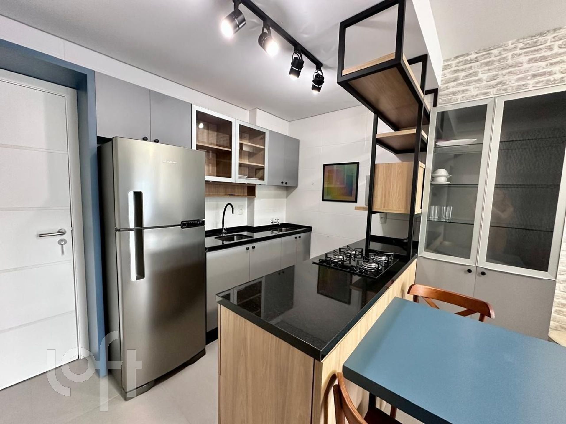 Apartamento à venda em Pantanal com 33 m², 1 quarto, 1 vaga