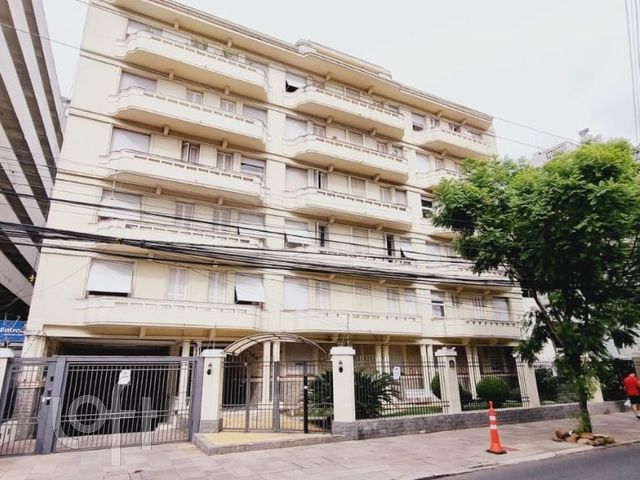 Apartamento com 110m², 3 dormitórios, 1 vaga, Floresta em Porto Alegre