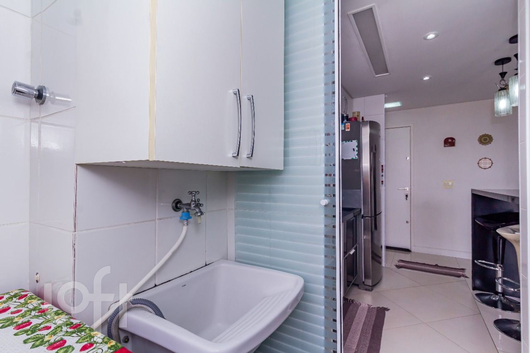 Apartamento à venda com 2 quartos, 65m² - Foto 27